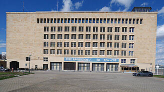 Aussenfassade der Alten Feuerwache am Flughafen Tempelhof