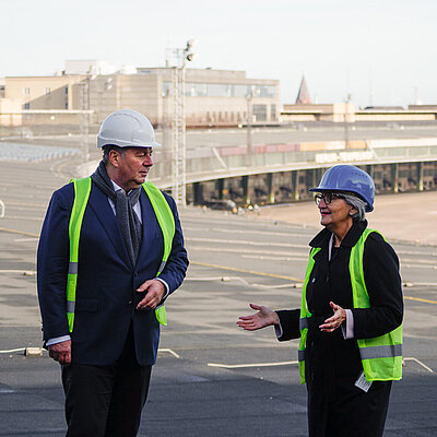 Senator für Stadtentwicklung Bauen und Wohnen Andreas Geisel zu Besuch am Flughafen Tempelhof