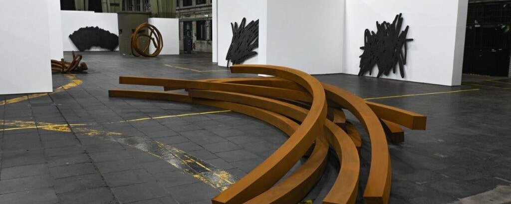 Kunstwerk von Bernar Venet